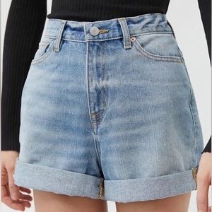 EUC BDG high rise mom shorts, size 25